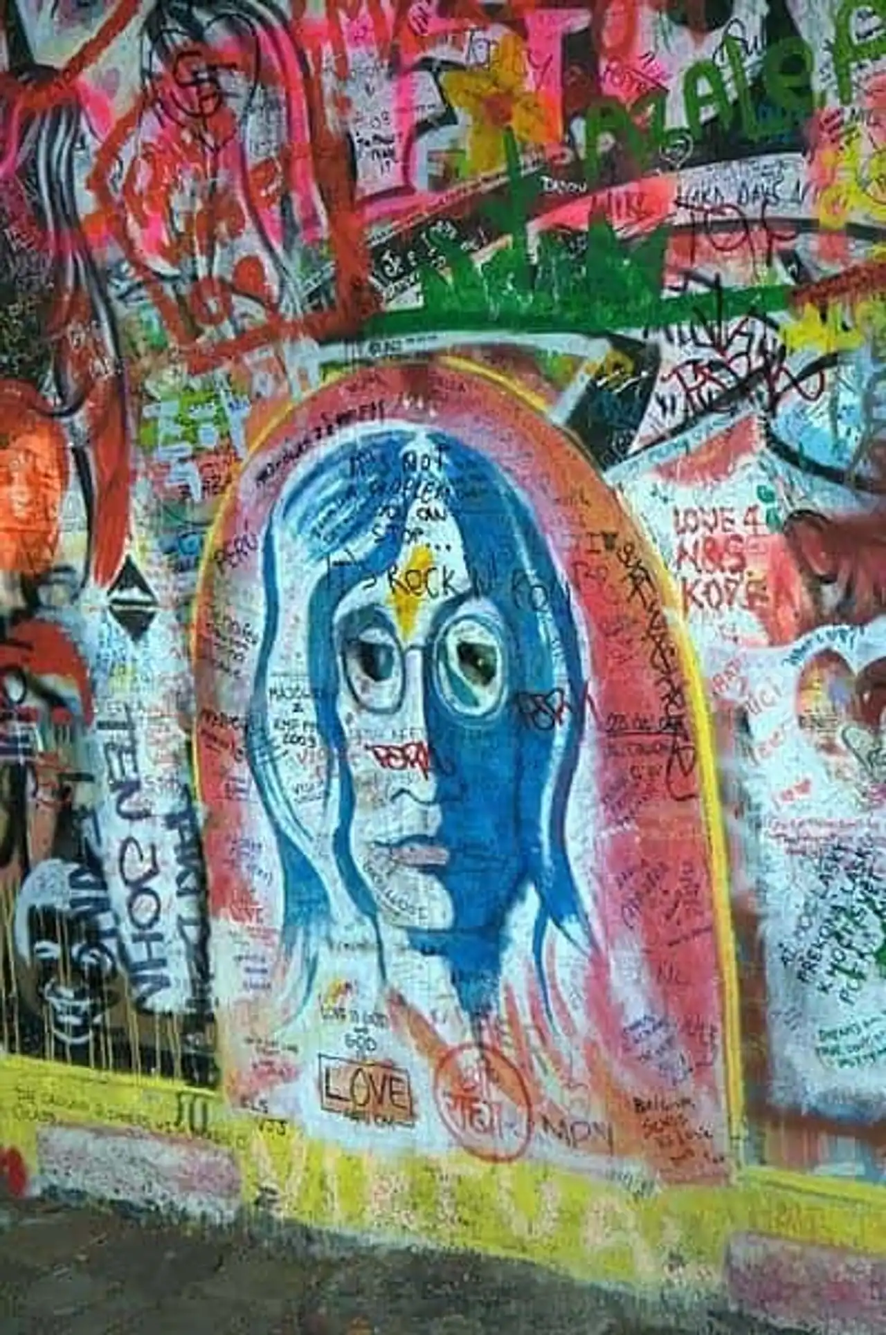 Wall John Lennon Prague