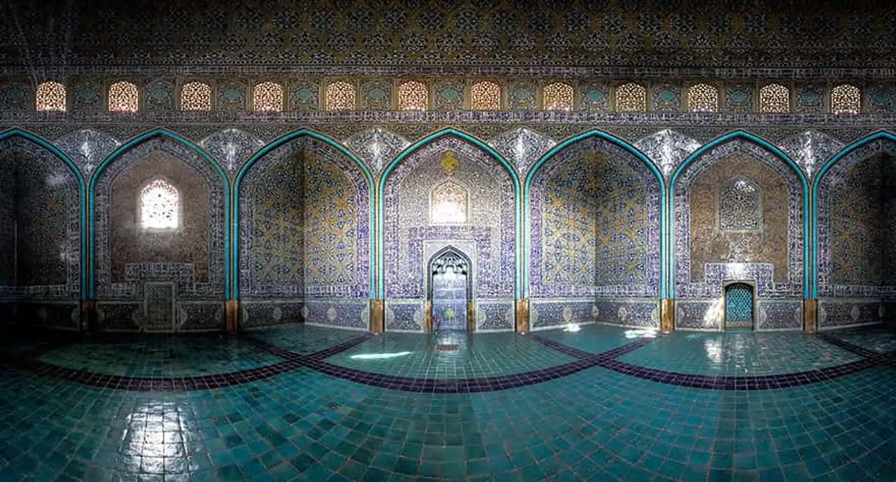 Photos from inside mosques in Iran by Mohammad Domiri