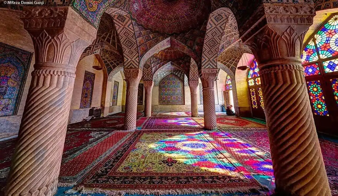 Photos from inside mosques in Iran by Mohammad Domiri