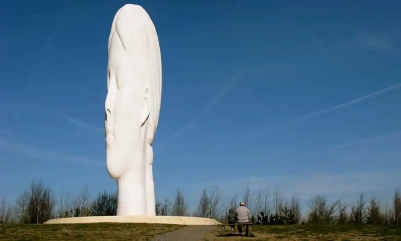 gigantic, colossal and enormous statues and monuments in the world