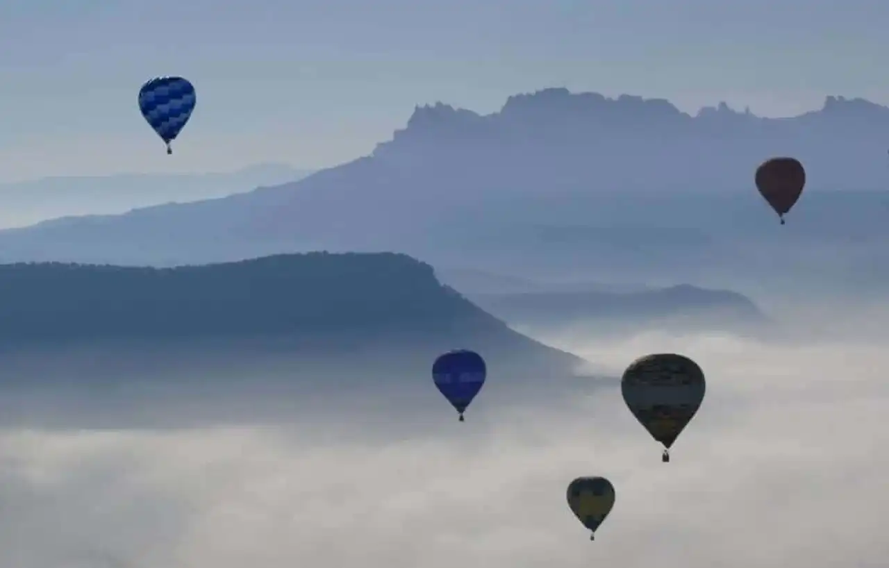 Balloon festivals and world balloons