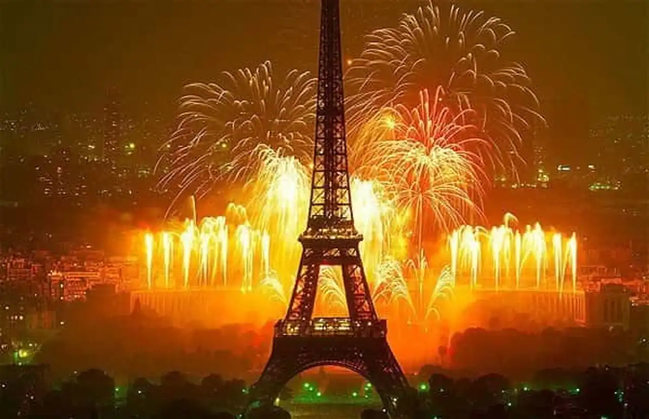 fireworks paris