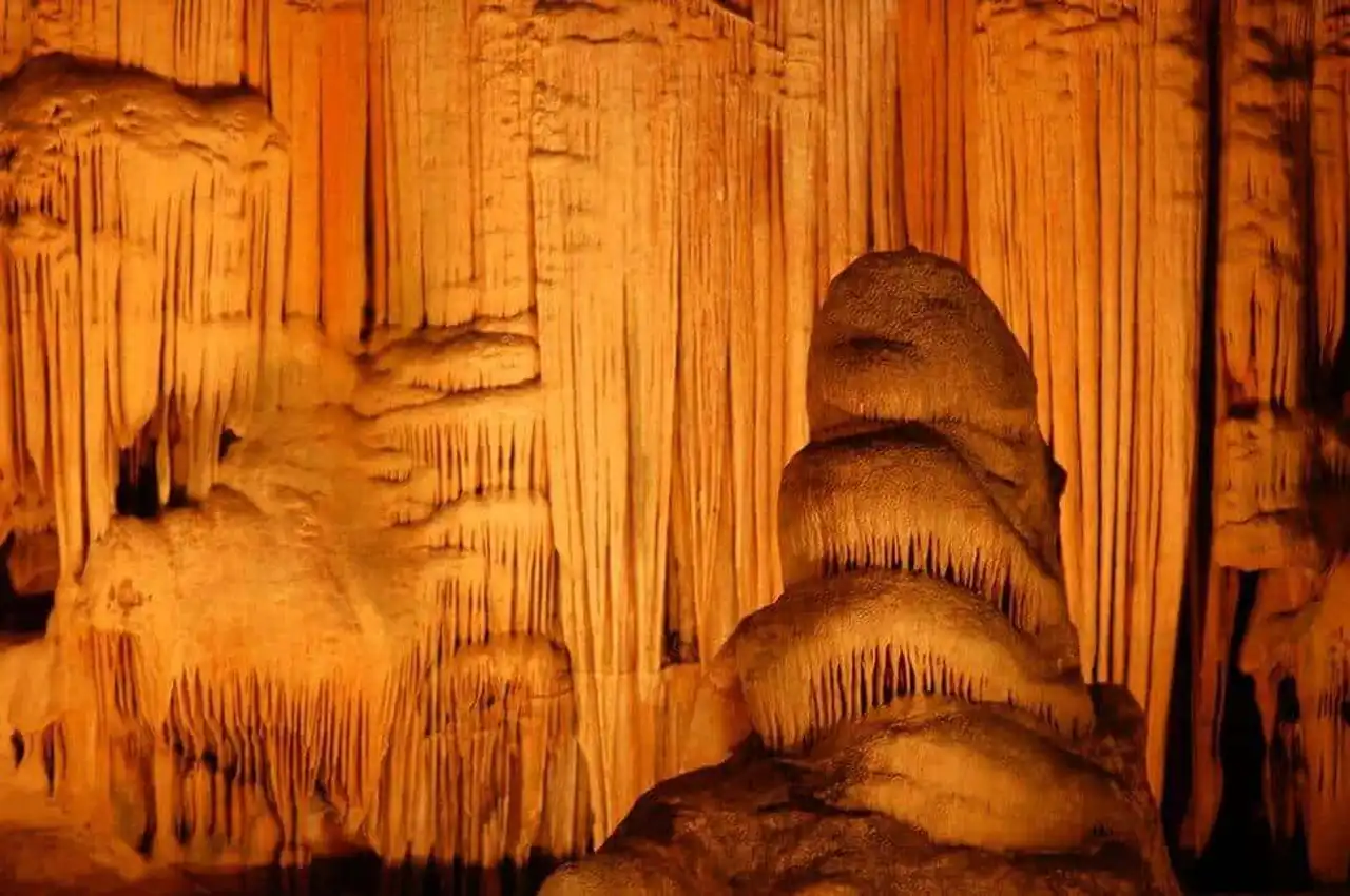 Beautiful caves in the world