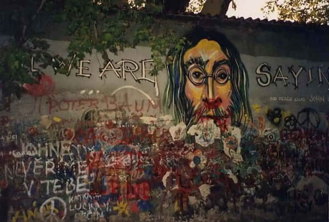 Wall John Lennon Prague