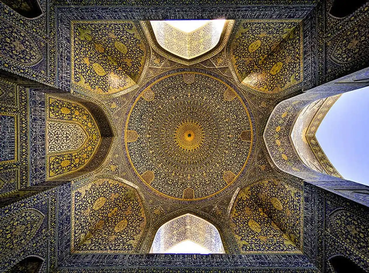 Photos from inside mosques in Iran by Mohammad Domiri