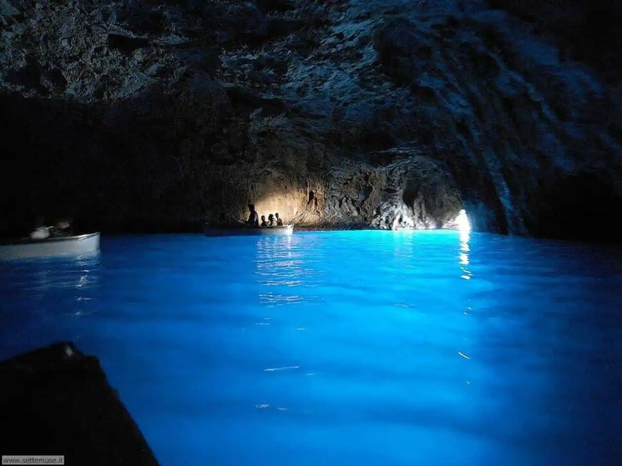 Beautiful caves in the world