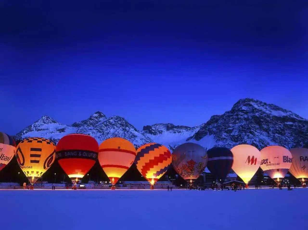 Balloon festivals and world balloons