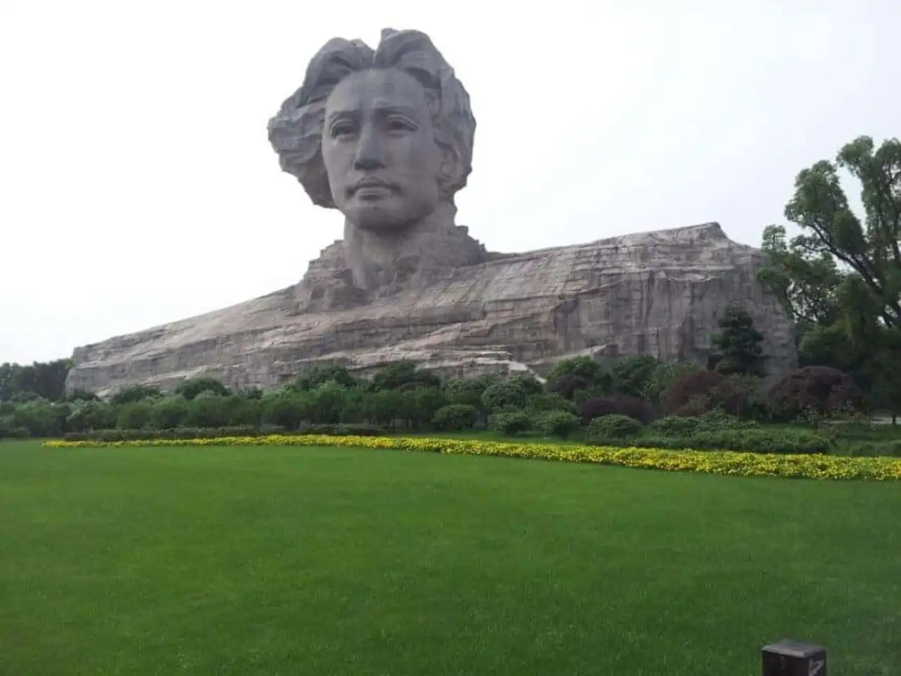 gigantic, colossal and enormous statues and monuments in the world