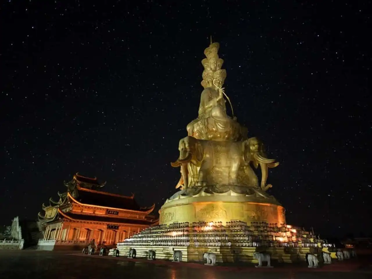 gigantic, colossal and enormous statues and monuments in the world