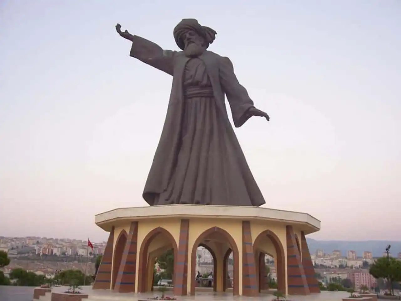 gigantic, colossal and enormous statues and monuments in the world