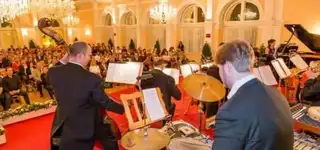 Enjoy a classical music dinner at the Schönbrunn Palace in Vienna