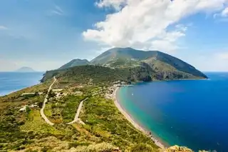 Boat rental in the Aeolian Islands: Route ideas