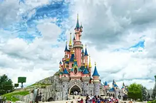 Cheap parking Disney: Where to park in Disneyland Paris?