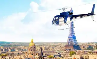 Overflight Paris and Versailles by helicopter