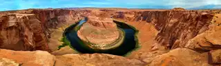 Horseshoe Bend in the United States, a canyon with raw and wild beauty