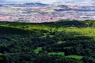 In which quarter house in Clermont-Ferrand?