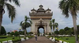 In which quarter house in Vientiane?