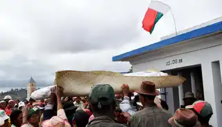 Madagascar: The Famadihana, ceremony of the return of the dead