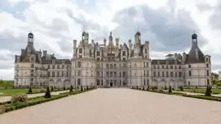 Where to sleep along the Loire Valley Castles?