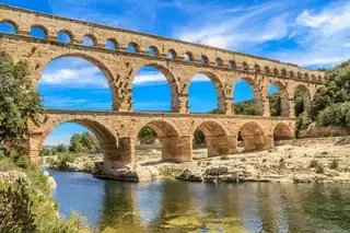 Where to sleep around the Pont du Gard?