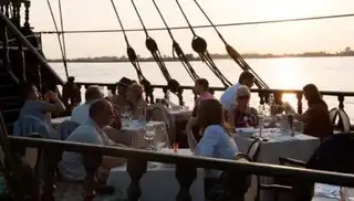 Have a Carnival evening in Venice on a sailing show