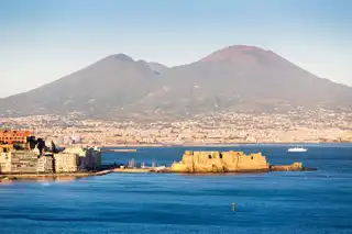 Visit Castel dell’Ovo to Naples: tickets, prices, schedules