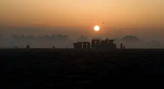 Visit Stonehenge: schedules, prices... How to get there from London?