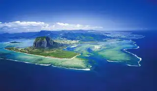 The underwater waterfall of Mauritius