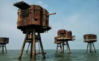 The forts Maunsell to abandon in the estuary of the Thames