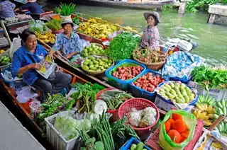 Visit Bangkok's floating markets: comprehensive guide