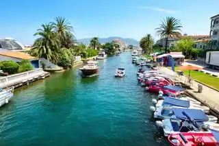 Boat rental in Empuriabrava: how to do and where?