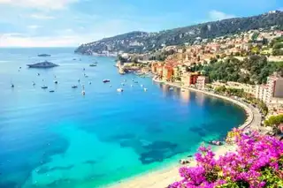 Boat rental in Villefranche-sur-Mer: how to do and where?