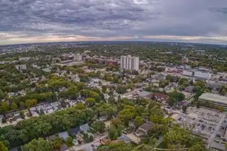 In which quarter house in Winnipeg?