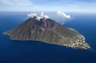 Etna, Stromboli, Vulcano: how to climb Sicily volcanoes?