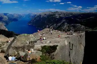 Preikestolen, a hike on the world's most dangerous den