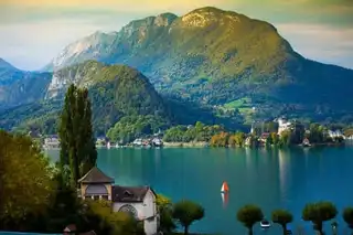 10 unusual weekends in love with Annecy