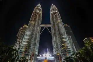 Visit the Petronas Towers in Kuala Lumpur: tickets, prices, schedules