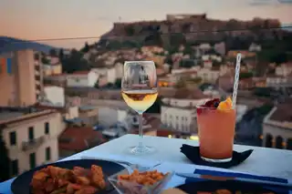 The 10 best rooftops where to drink a drink in Athens