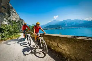 The 16 best outdoor activities to do in Lake Garda