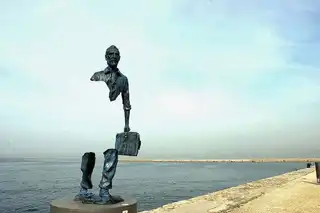 25 creative and original statues in the world