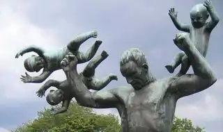 What happened to the authors of these bizarre statues?