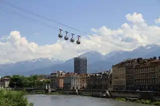 How and where to rent a Camping-Car in the region of Grenoble?