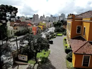 In which quarter to stay in Curitiba?