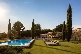 10 luxury villas for rent in Provence