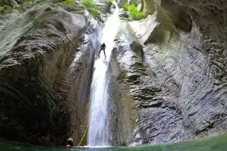 8 places to make canyoning in the Alps