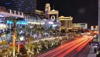 Rent a limousine in Las Vegas and take a 1 hour tour