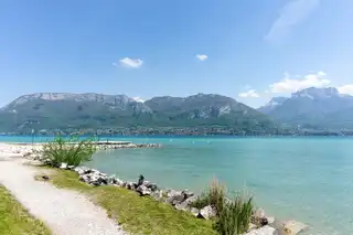 The 9 most beautiful beaches of Annecy • Wanderlix