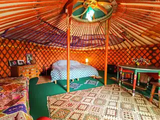 Test the nomadic life in the most beautiful yurts in France