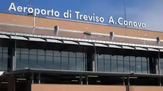 Transfer between the airport of Treviso and Venice