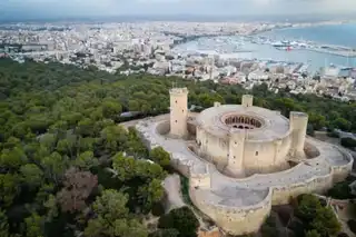 Visit the Castell de Bellver in Palma de Mallorca: tickets, prices, schedules